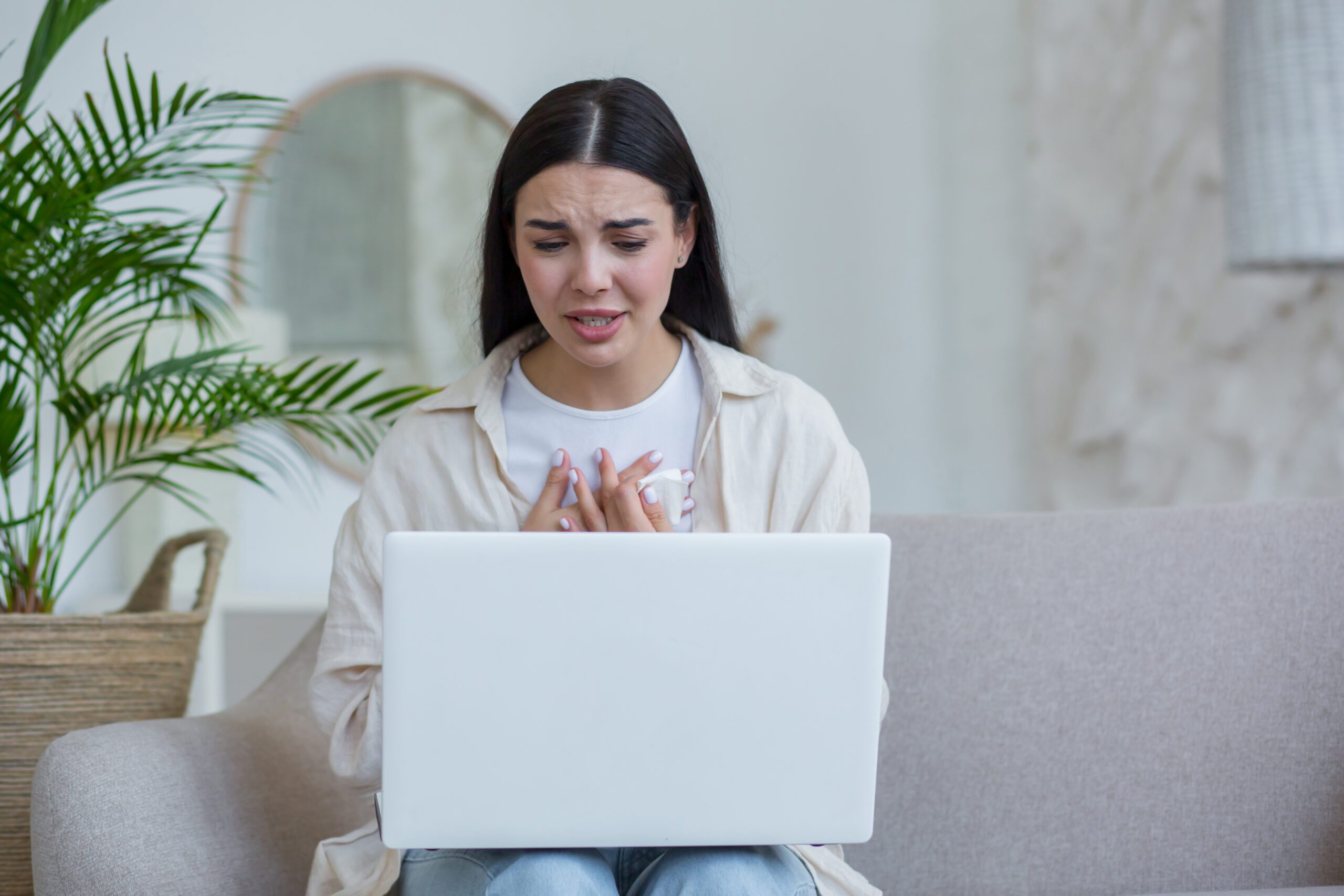 How Online Therapy Helps with Anxiety